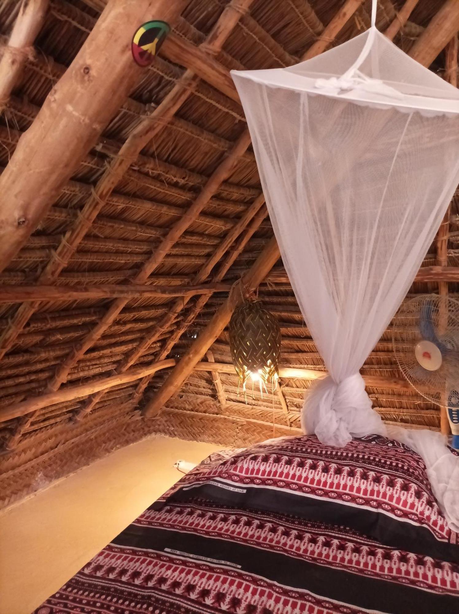 Mamarasta Bed & Breakfast Bwejuu Luaran gambar