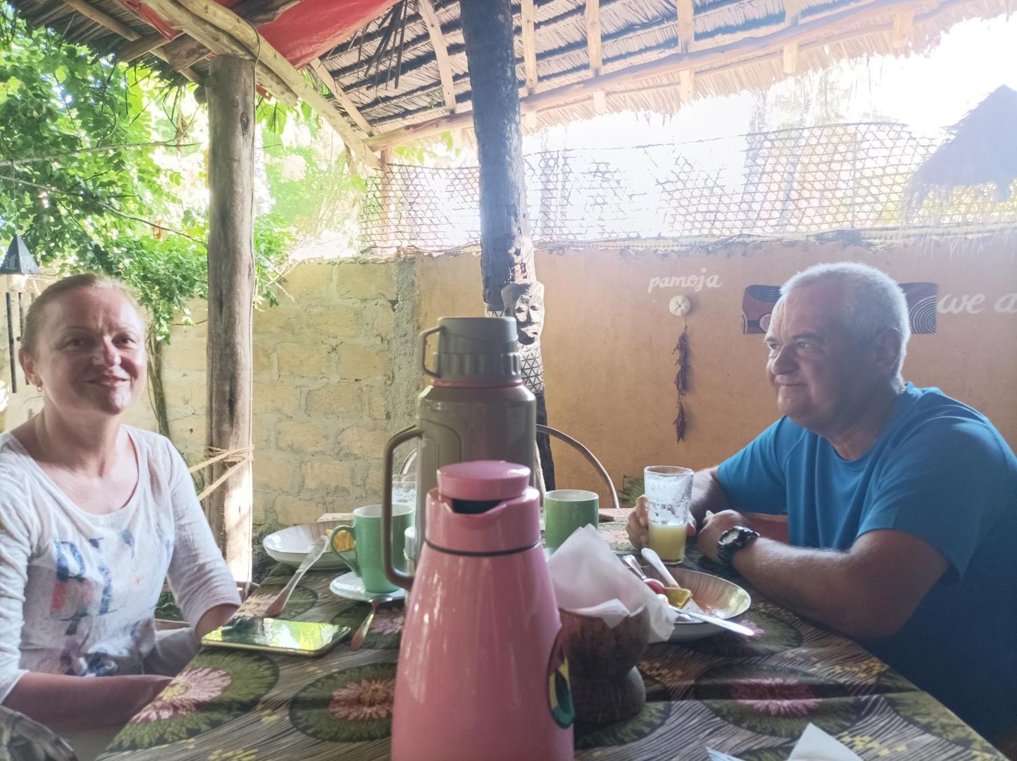 Mamarasta Bed & Breakfast Bwejuu Luaran gambar